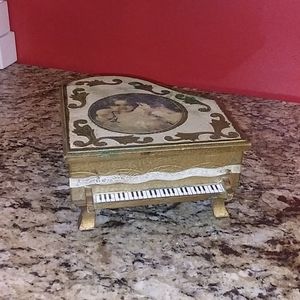 1105 Musical Piano Jewelry Box Florentine